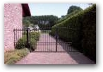 Poort met gesmede klembandjes  » Click to zoom ->